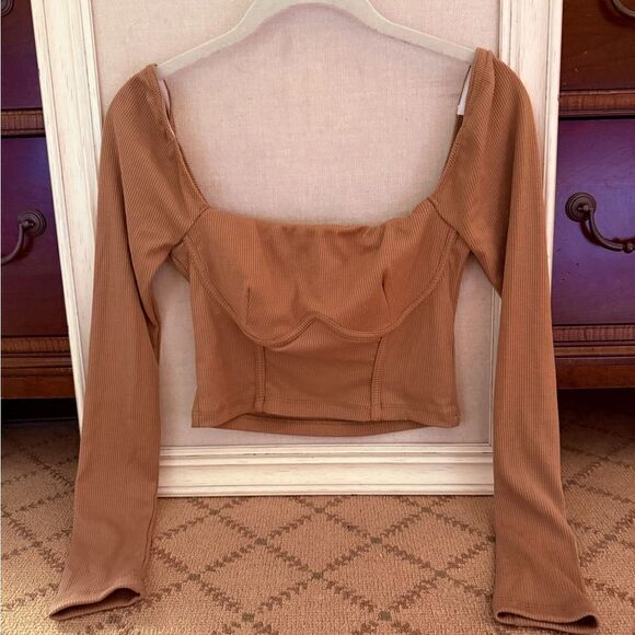 Princess Polly camel ribbed off the shoulder long sleeved crop top 4 - Picture 2 of 12
